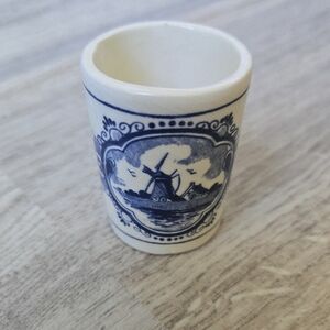 ( Delft ) Souvenir Ceramic Shot Glass